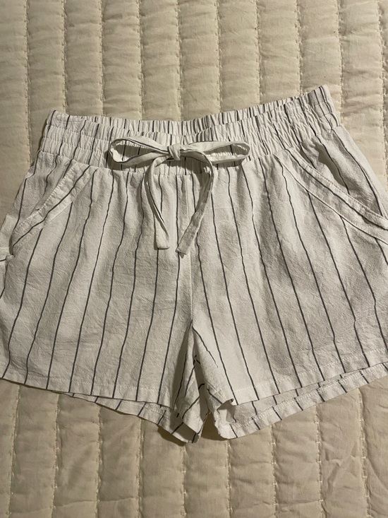 Sienna Sky Pants - Sienna Sky White Shorts with Thin Gray stripes